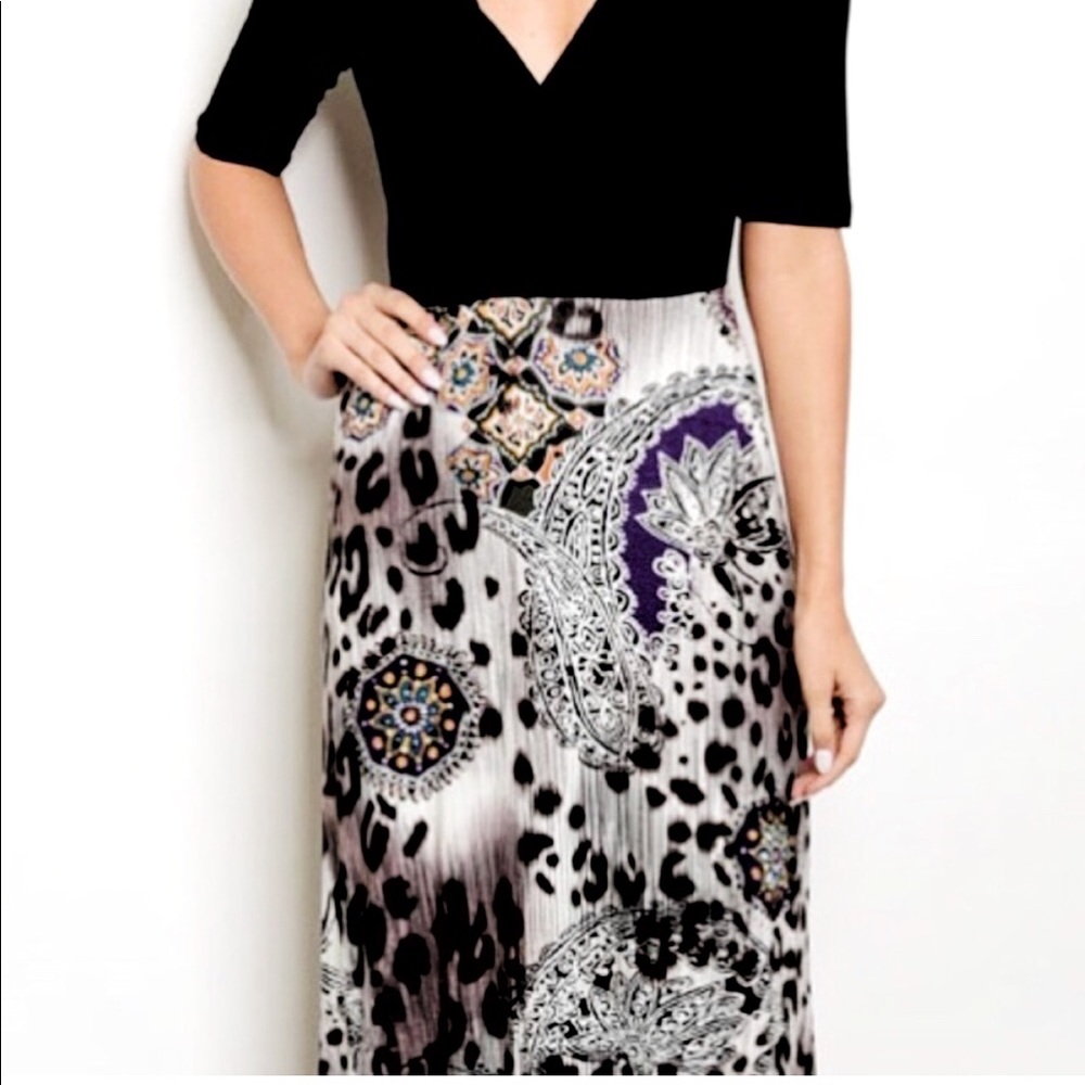 💐NWT Maxi Dress, Solid Color Bodice, Print Bottom - Picture 2 of 3